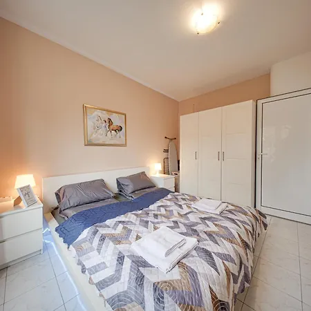 Urban Loft - Metro Access